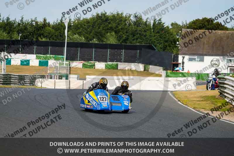 Vintage motorcycle club;eventdigitalimages;mallory park;mallory park trackday photographs;no limits trackdays;peter wileman photography;trackday digital images;trackday photos;vmcc festival 1000 bikes photographs